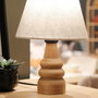 Opviq Lámpara de mesa AYD-3562 con cuerpo de madera y pantalla crema